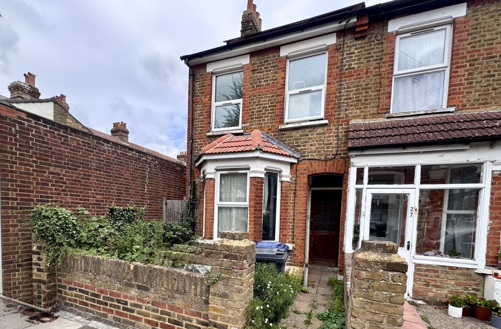 Property photo 2 of 11