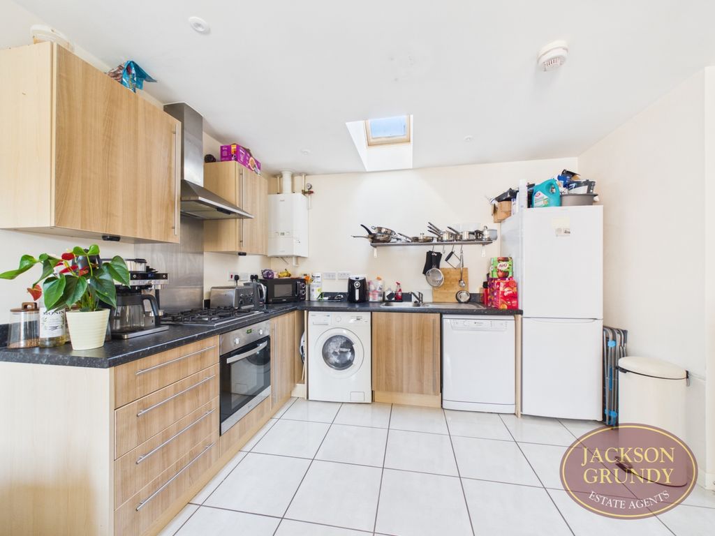 Property photo 3 of 6 Narrowboat Lane
