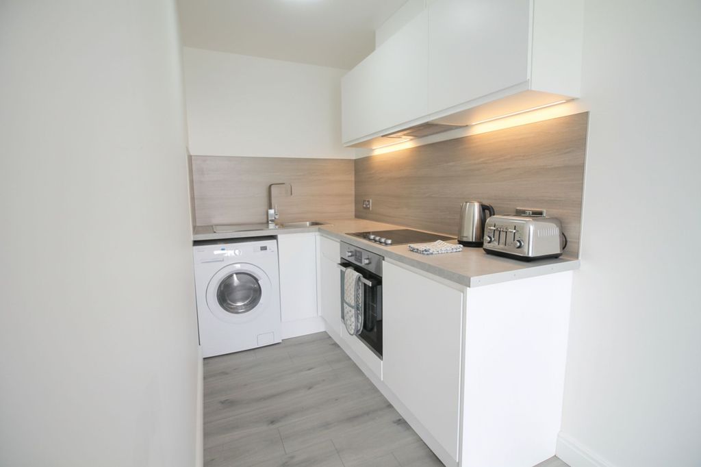 Property photo 1 of 4