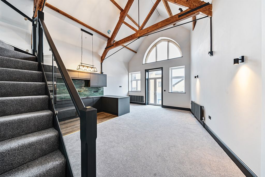 Property photo 2 of 9 Front