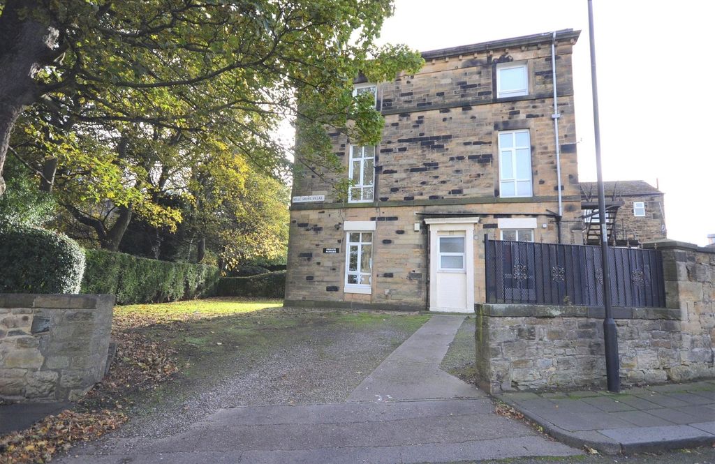 Property photo 1 of 8 External