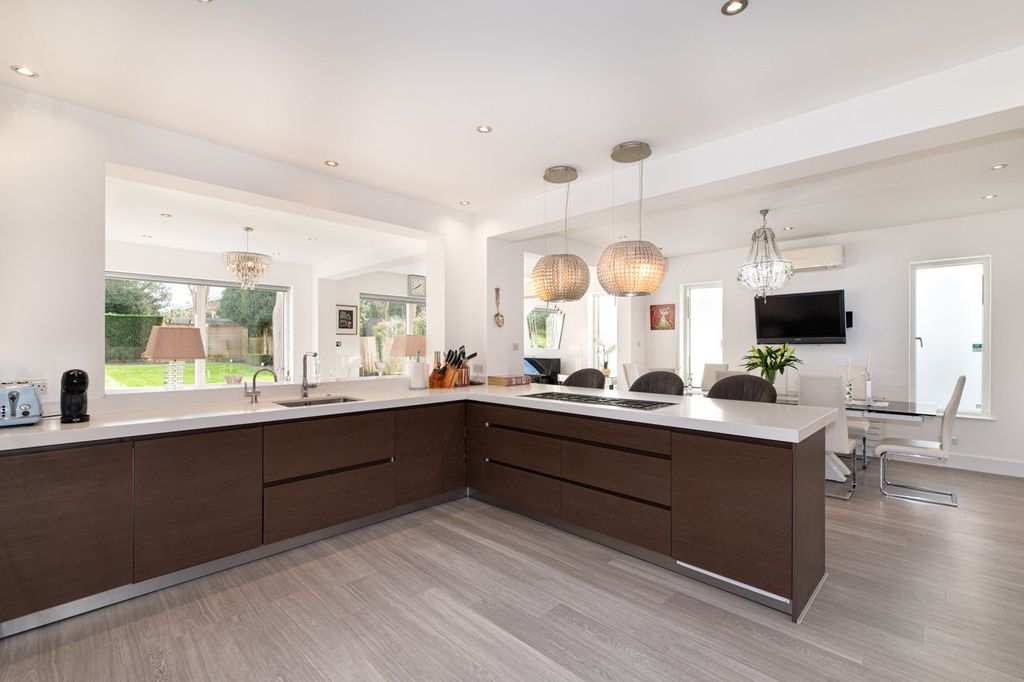 Property photo 3 of 24 Picture No. 59