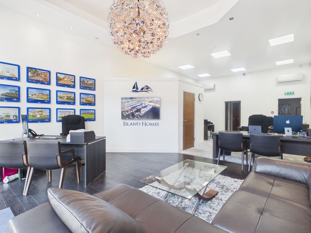 Property photo 3 of 6 Photo 2