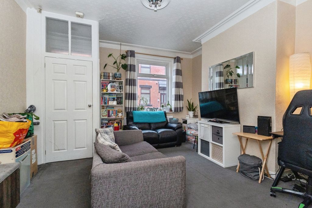 Property photo 3 of 17 Pbox-Img.Jpg