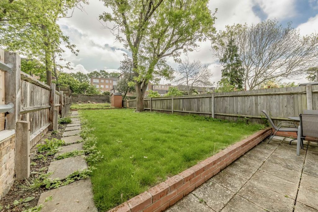Property photo 3 of 6