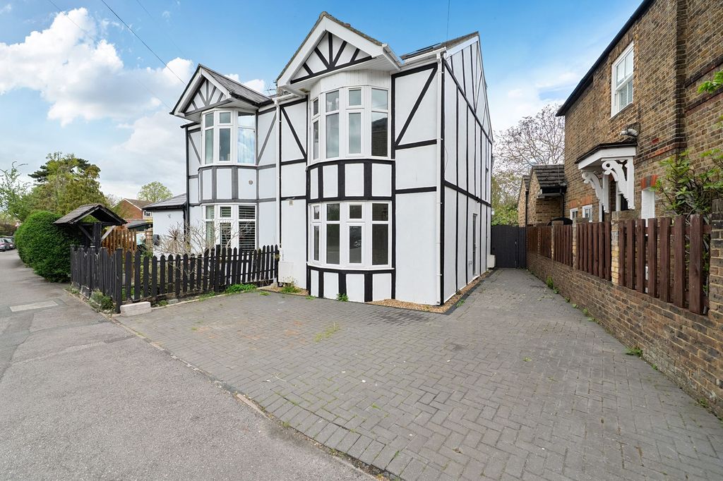 Property photo 1 of 20