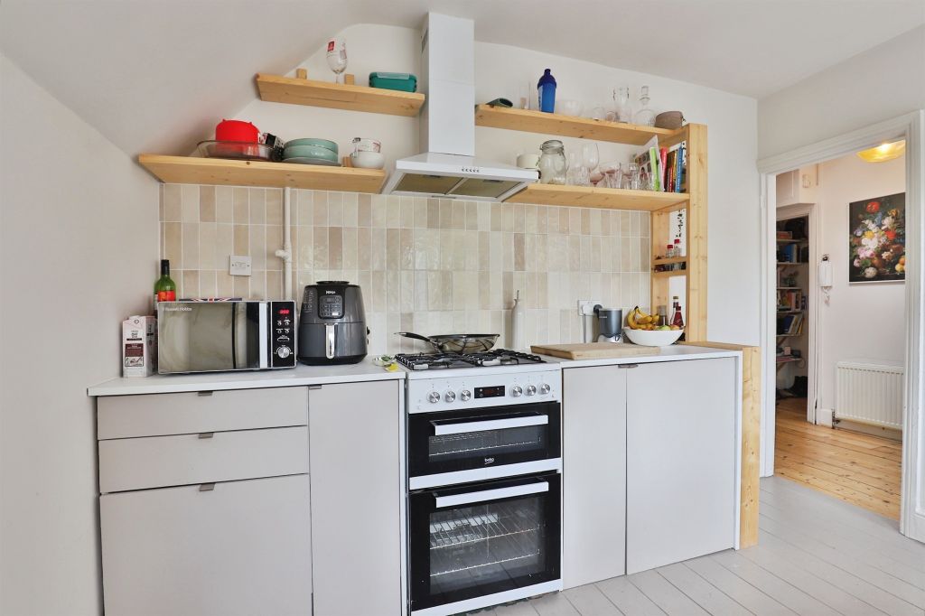 Property photo 3 of 17