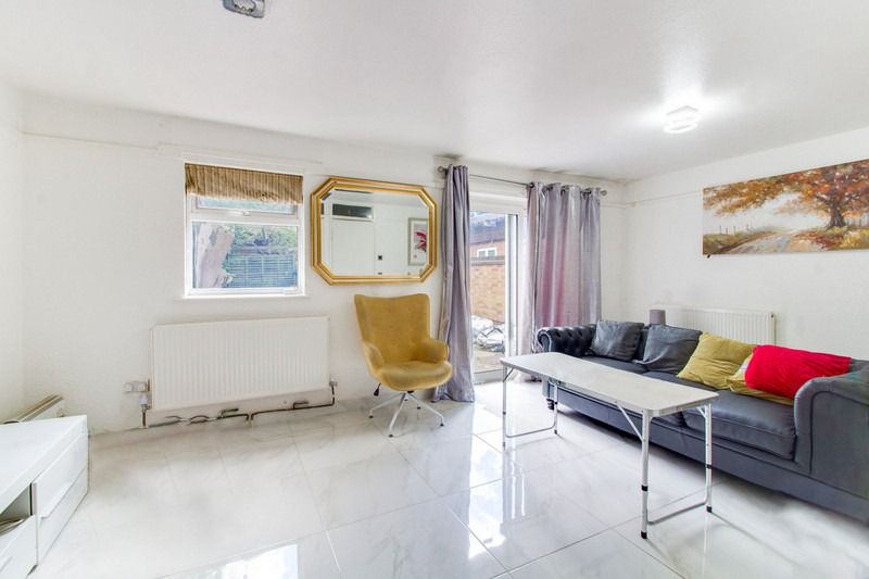 Property photo 2 of 12 4685842