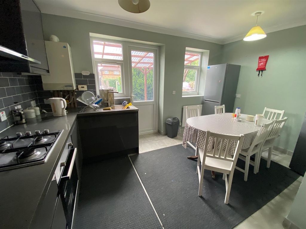 Property photo 2 of 12 H9.Jpg