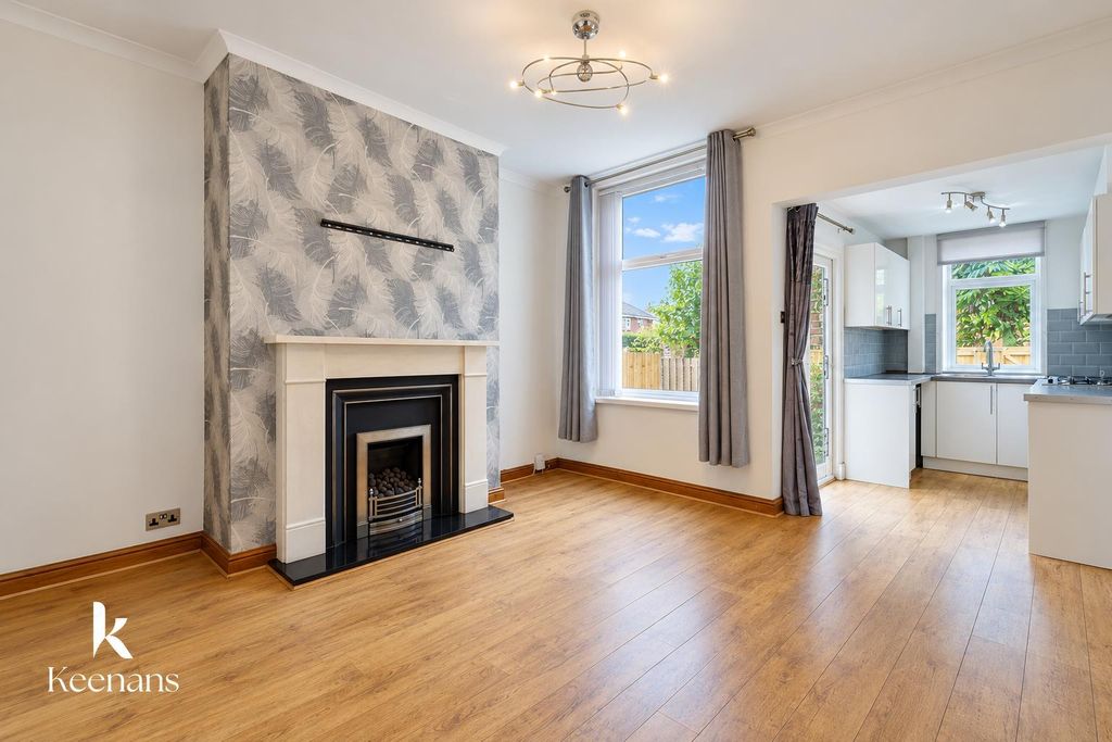 Property photo 1 of 22