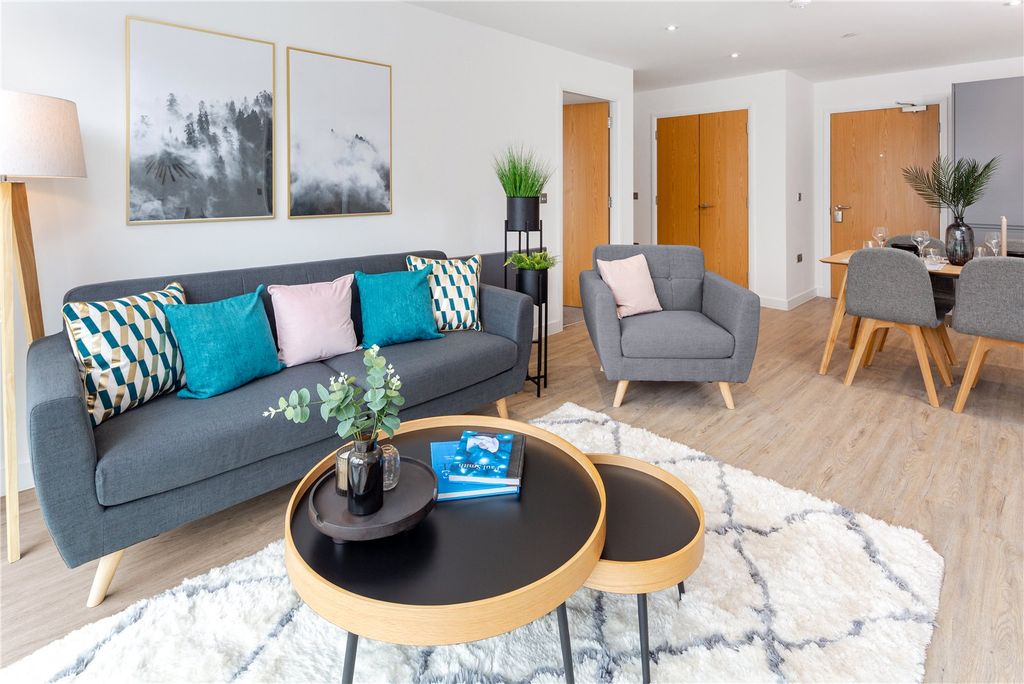 Property photo 2 of 9 Picture No. 11