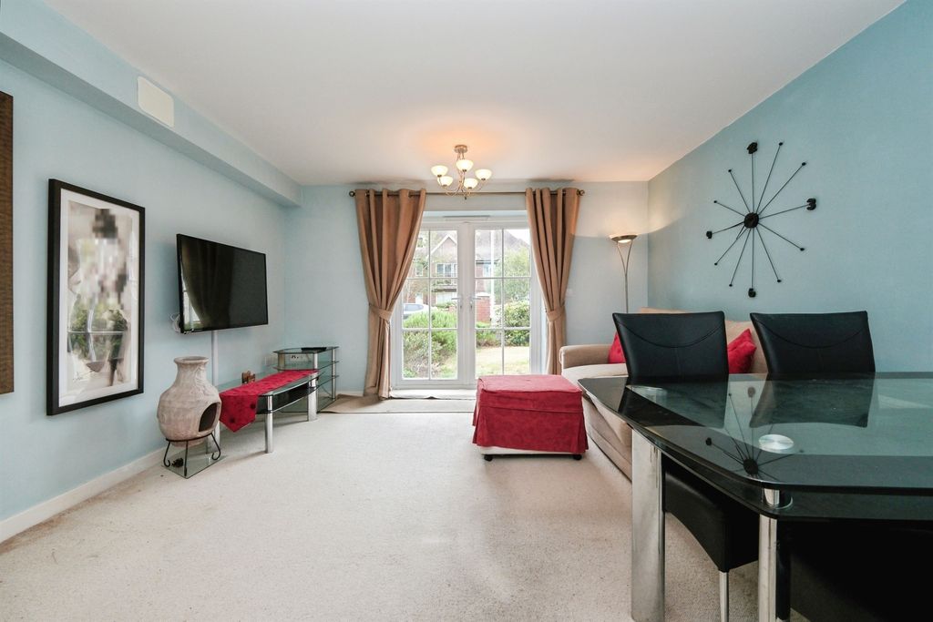 Property photo 2 of 11