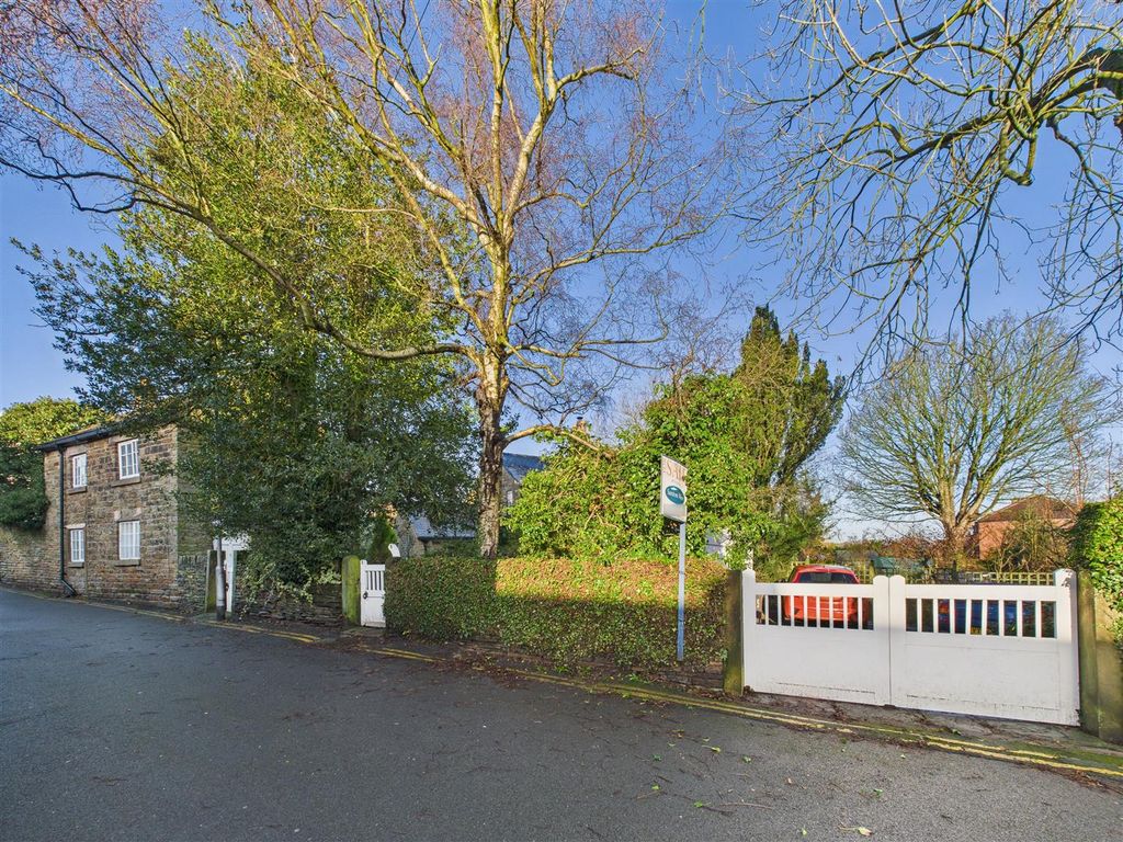 Property photo 2 of 29 Gated Access