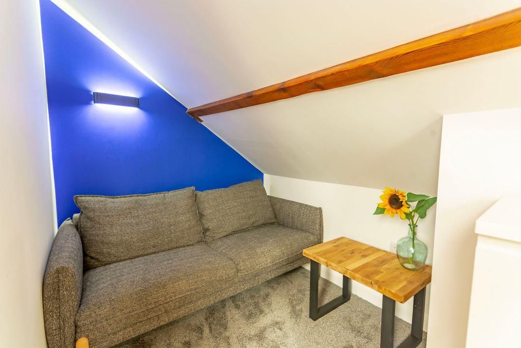 Property photo 3 of 9 Room 6 - Bedroom (3).Jpeg