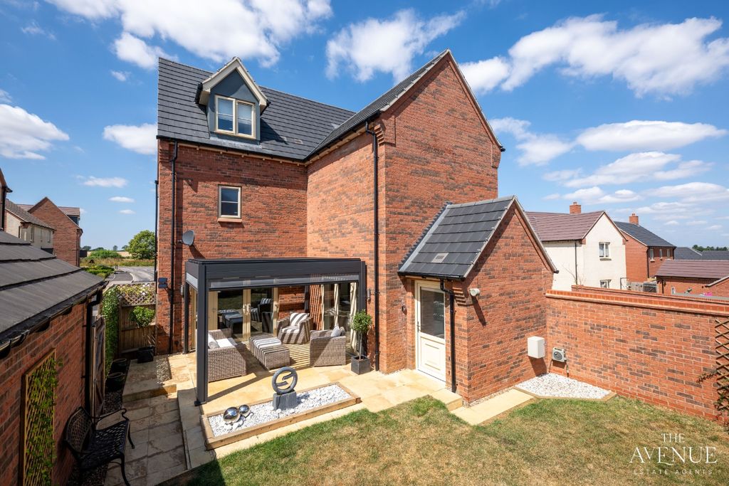 Property photo 2 of 42 5238169