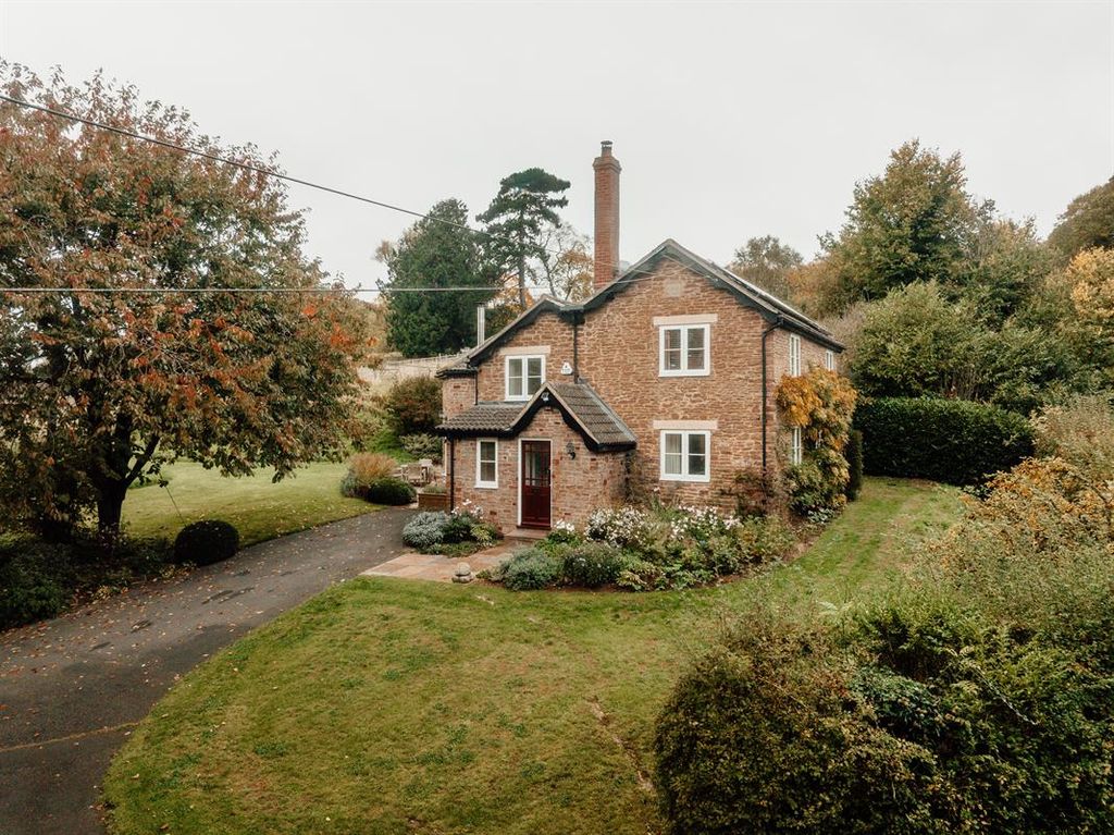 Property photo 1 of 24 Photo 8