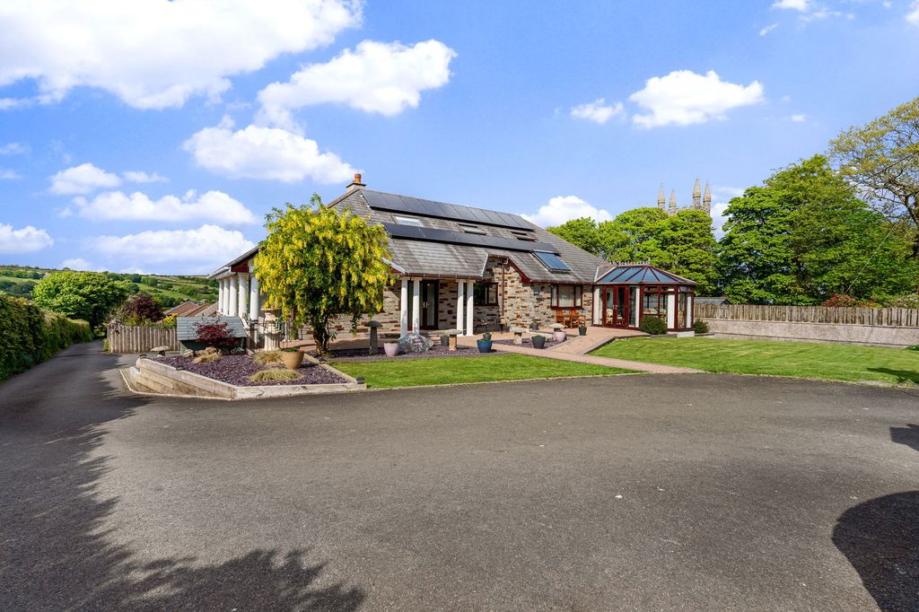 Property photo 2 of 48