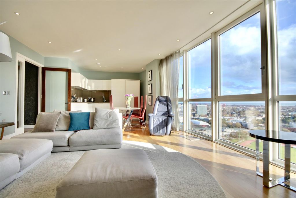 Property photo 3 of 20 243CC268-1130-4A92-839A-209Ddd443Fe8_1_201_A.Jpeg