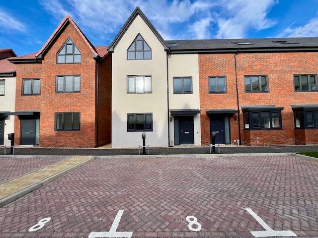 Property photo 1 of 13 Front