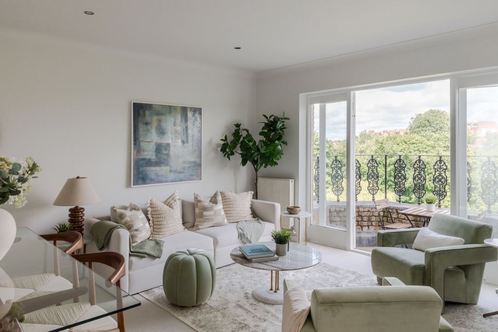 Property photo 1 of 19 Reception Room