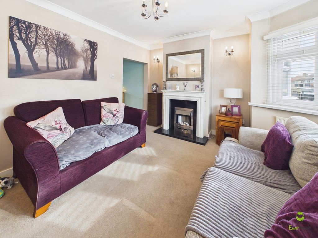 Property photo 2 of 17 Presented By Clinton At Ewemove Bexleyheath And Da