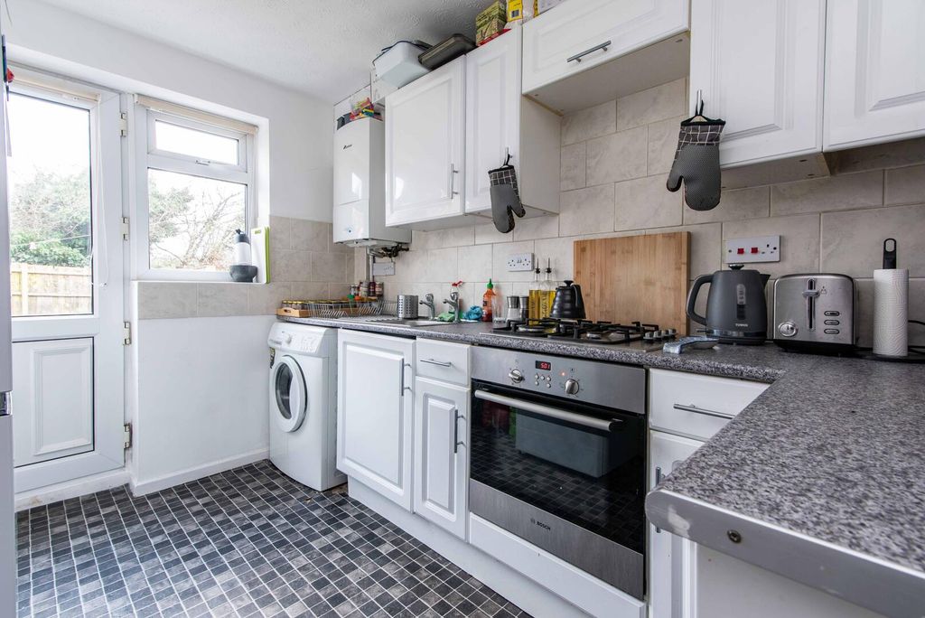 Additional image 7 of 3 bed semi-detached house for saleParkstone Close, West Bridgford NG2