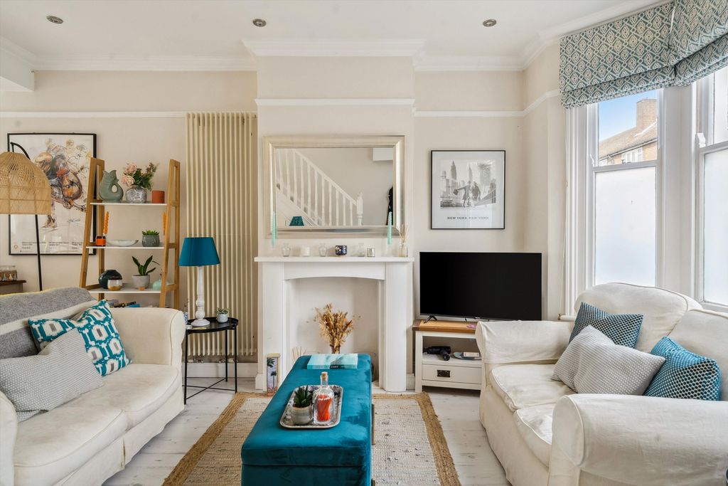 Property photo 3 of 12 Image