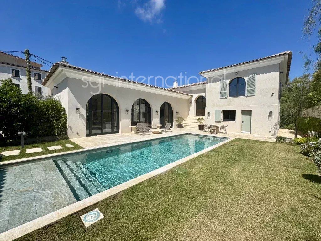 Property photo 1 of 7 Ref 2357 - Saint-Tropez - Centre À Pied - Villa Entièrement Rénovée 67 Ref 2357 - Saint-Tropez - Walking Distance To Town Centre - Fully Renovated Villa