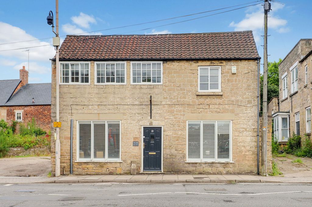 Property photo 1 of 29