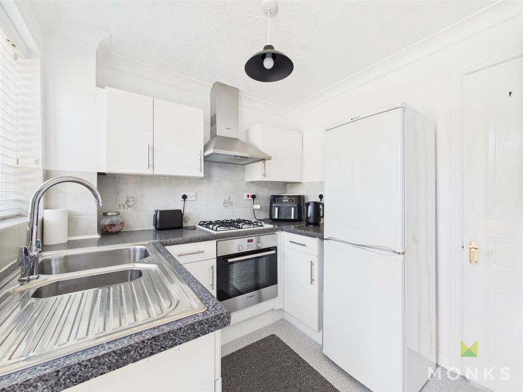 Property photo 3 of 10 Cam01420G0-Pr0677-Still003.Jpg