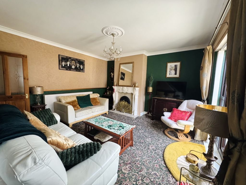 Property photo 3 of 20 Img_3406