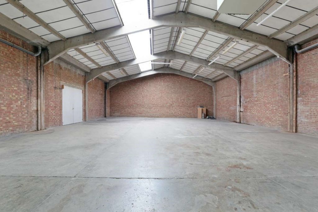 Property photo 1 of 2