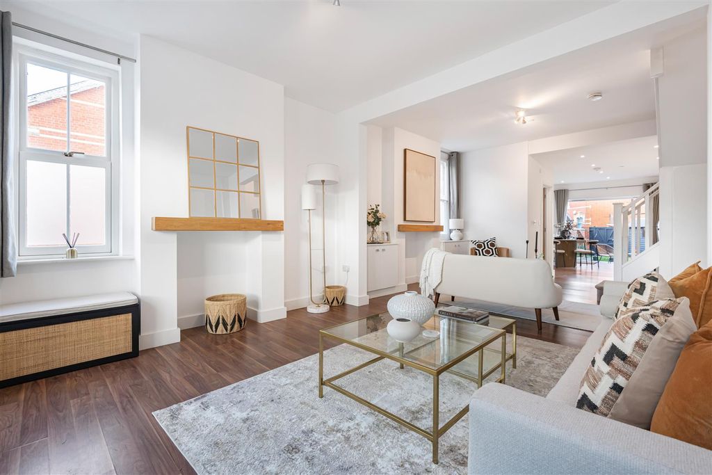 Property photo 2 of 33 18_67290.Jpg