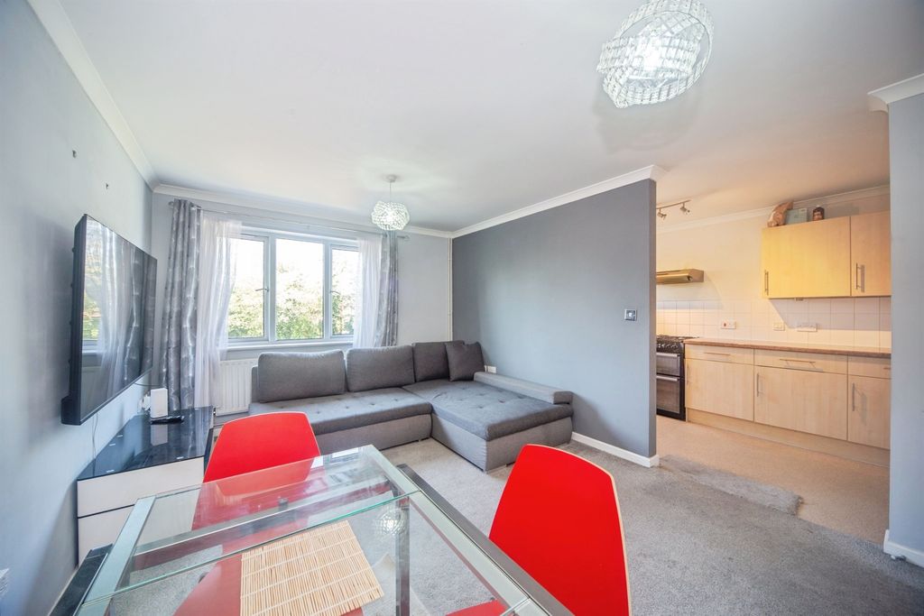 Property photo 3 of 13