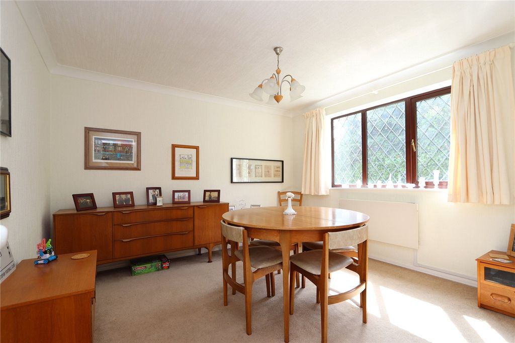 Property photo 3 of 21 Picture No. 12