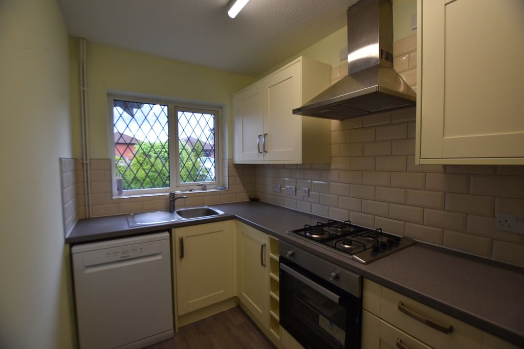 Property photo 3 of 12 1 Lascelles Kitchen 1