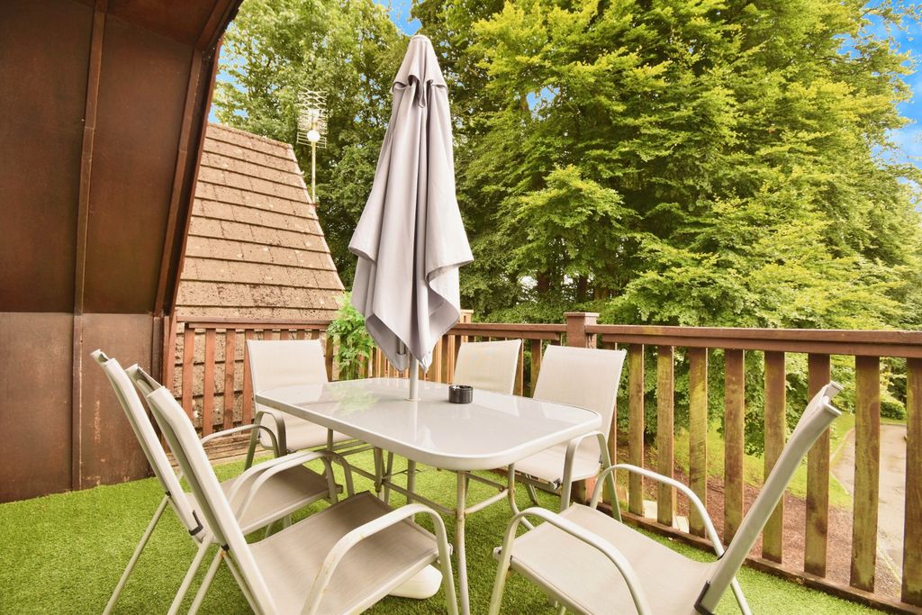 Property photo 2 of 17 Photography