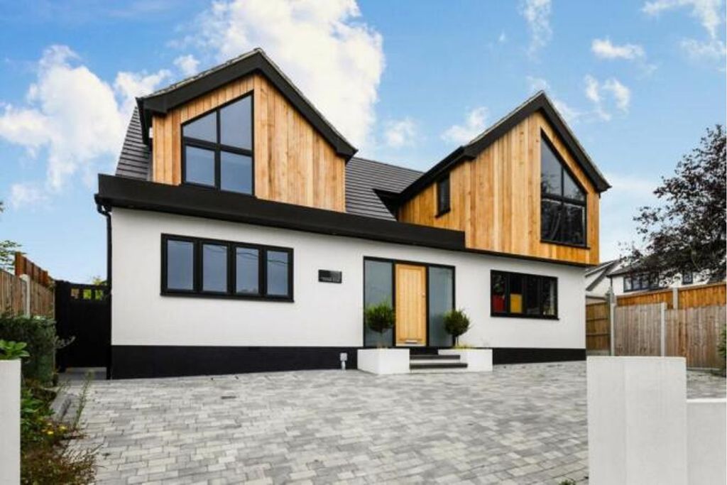 Property photo 1 of 23