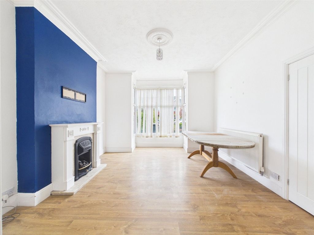 Property photo 3 of 18 Picture No. 06