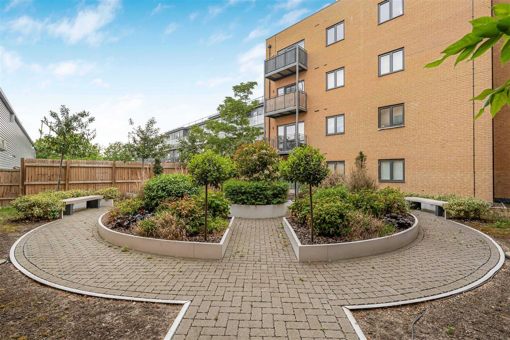 Property photo 1 of 18 2_81283.Jpg