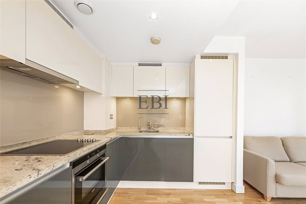Property photo 3 of 15 Picture No. 04