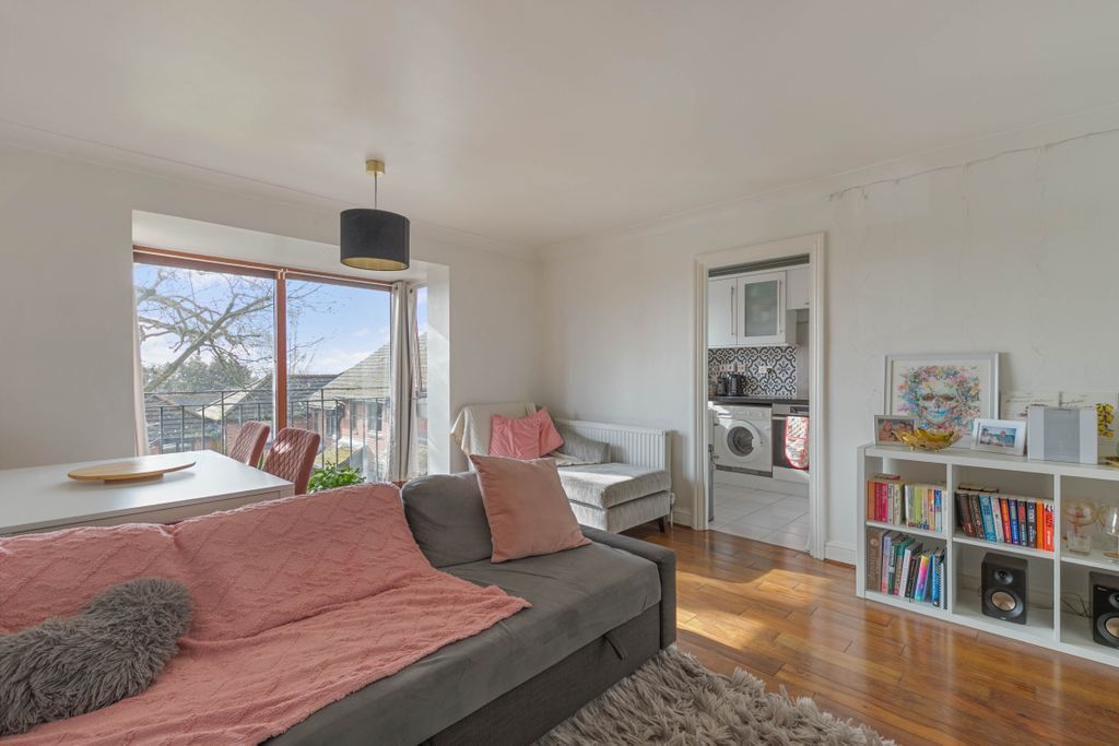 Property photo 2 of 10 Img_0411