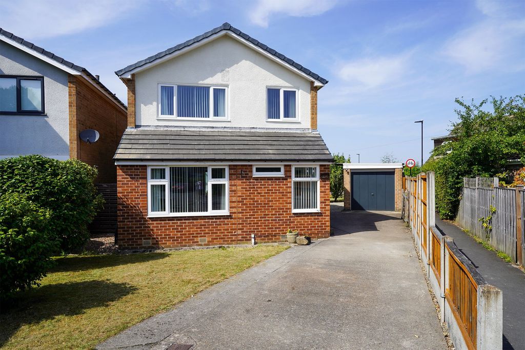 Property photo 1 of 17