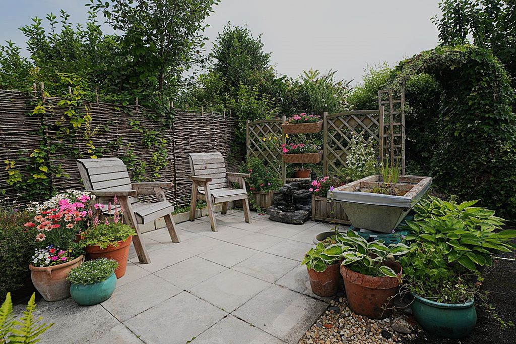Property photo 2 of 15