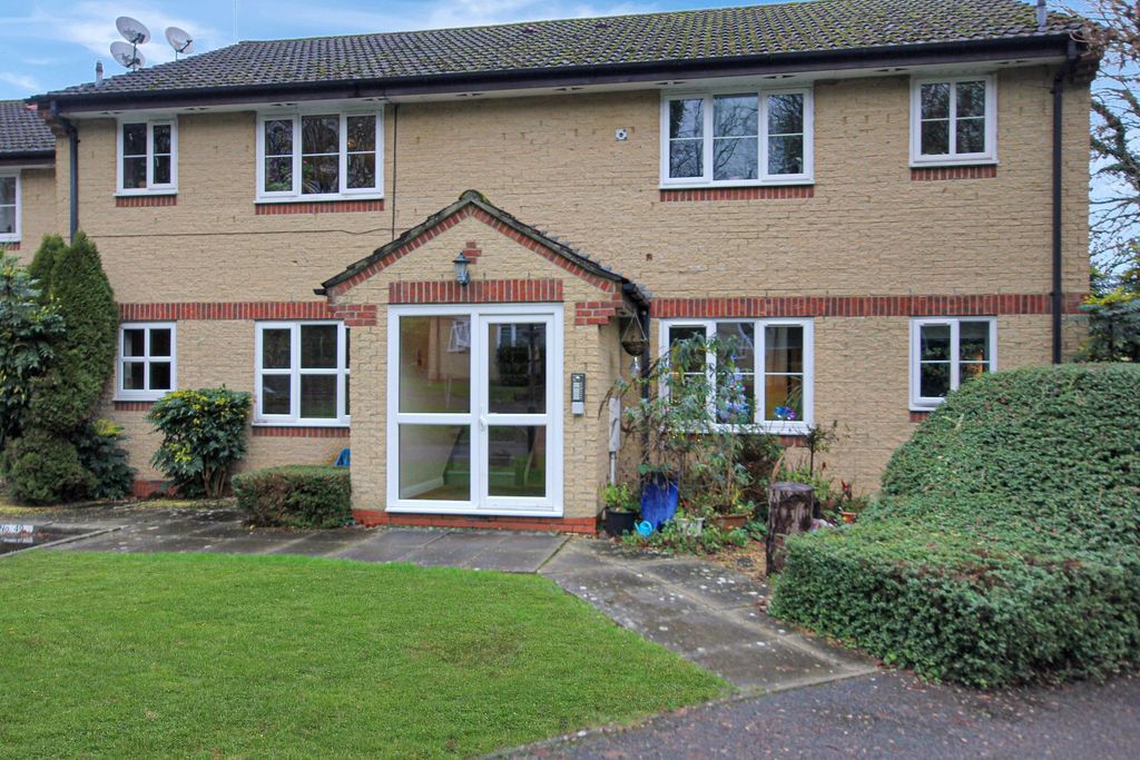 Property photo 1 of 8