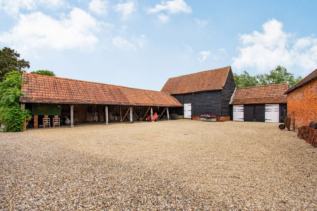 Property photo 2 of 28 Outbuildings