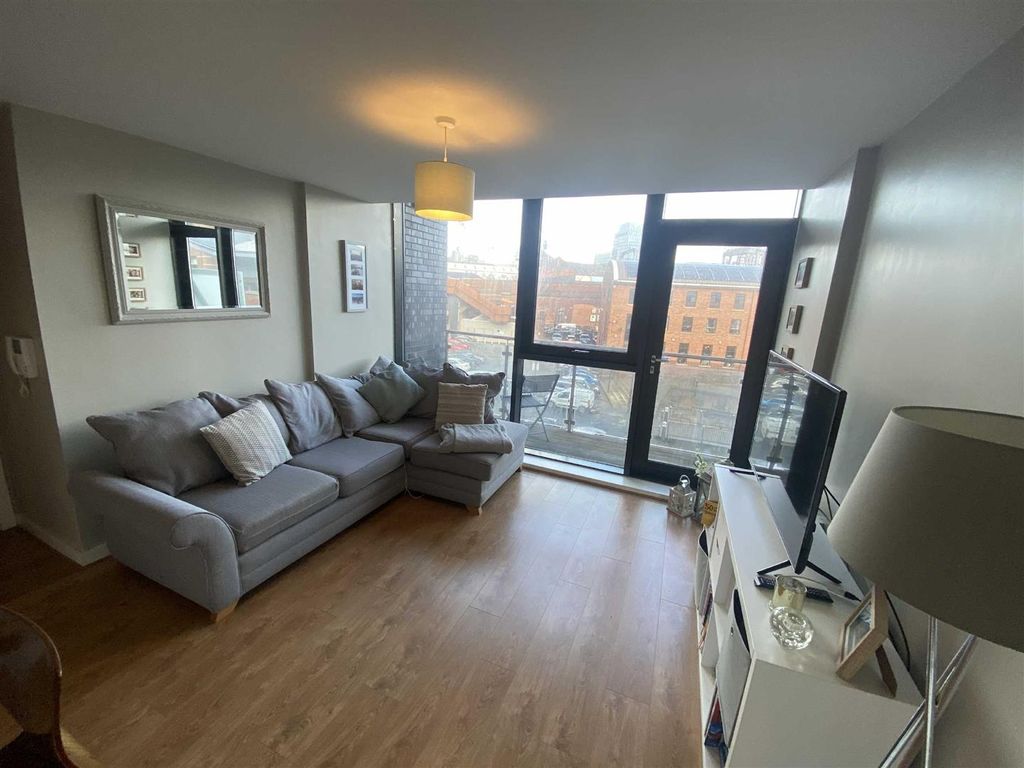 Property photo 3 of 13