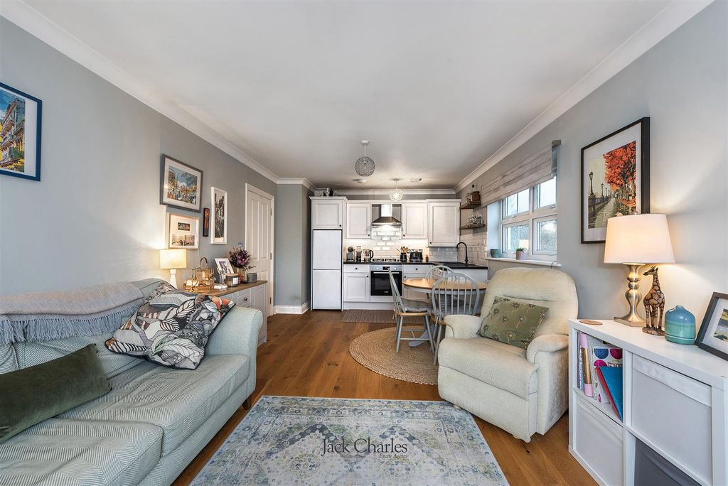 Property photo 3 of 14 5 St Eanswythe's Court, Tn9 2Bf 008.Jpg