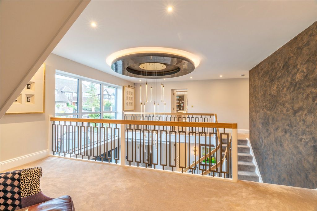 Additional image 22 of 5 bed detached house for saleDetached House Close To Station, Loughton, Essex IG10