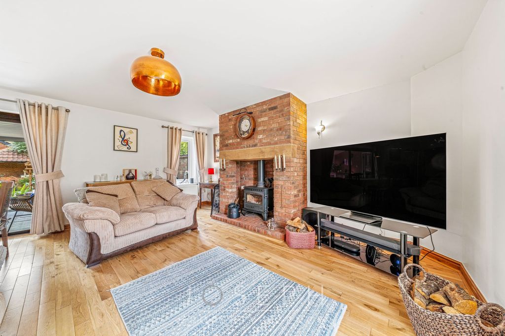 Property photo 3 of 29